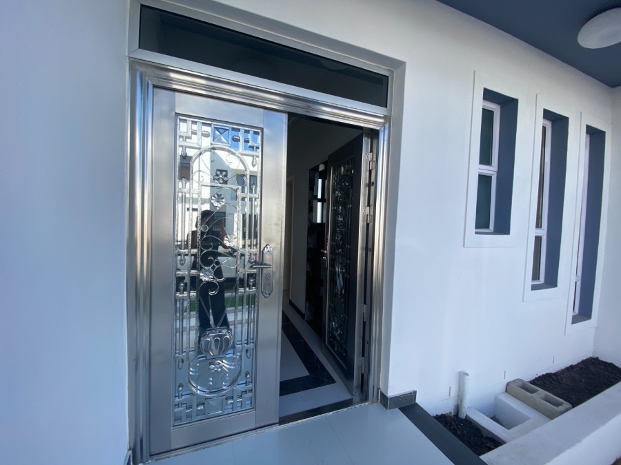 4 Bedroom Property for Sale in Sandown Western Cape